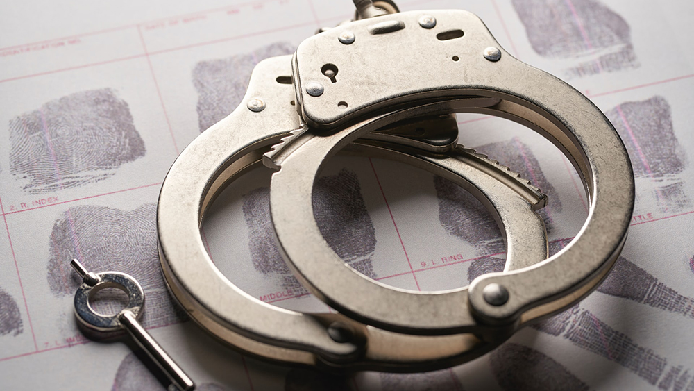 高空拋物被判刑， 傳遞 “罪與罰” 的 清晰信號